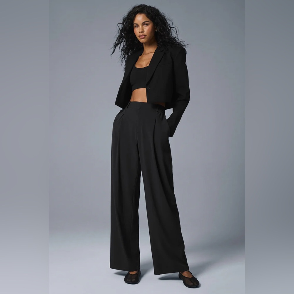 ALO Yoga Cropped First-Class Blazer black size xs - Picture 3 of 8